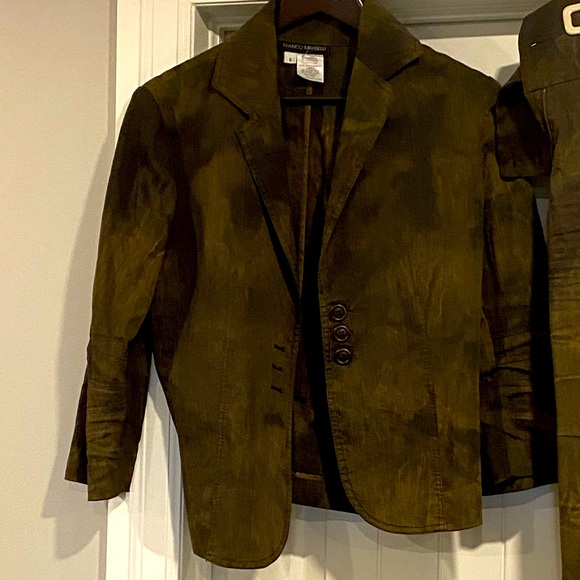 Tobacco coloured jacket and pants - Picture 2 of 3